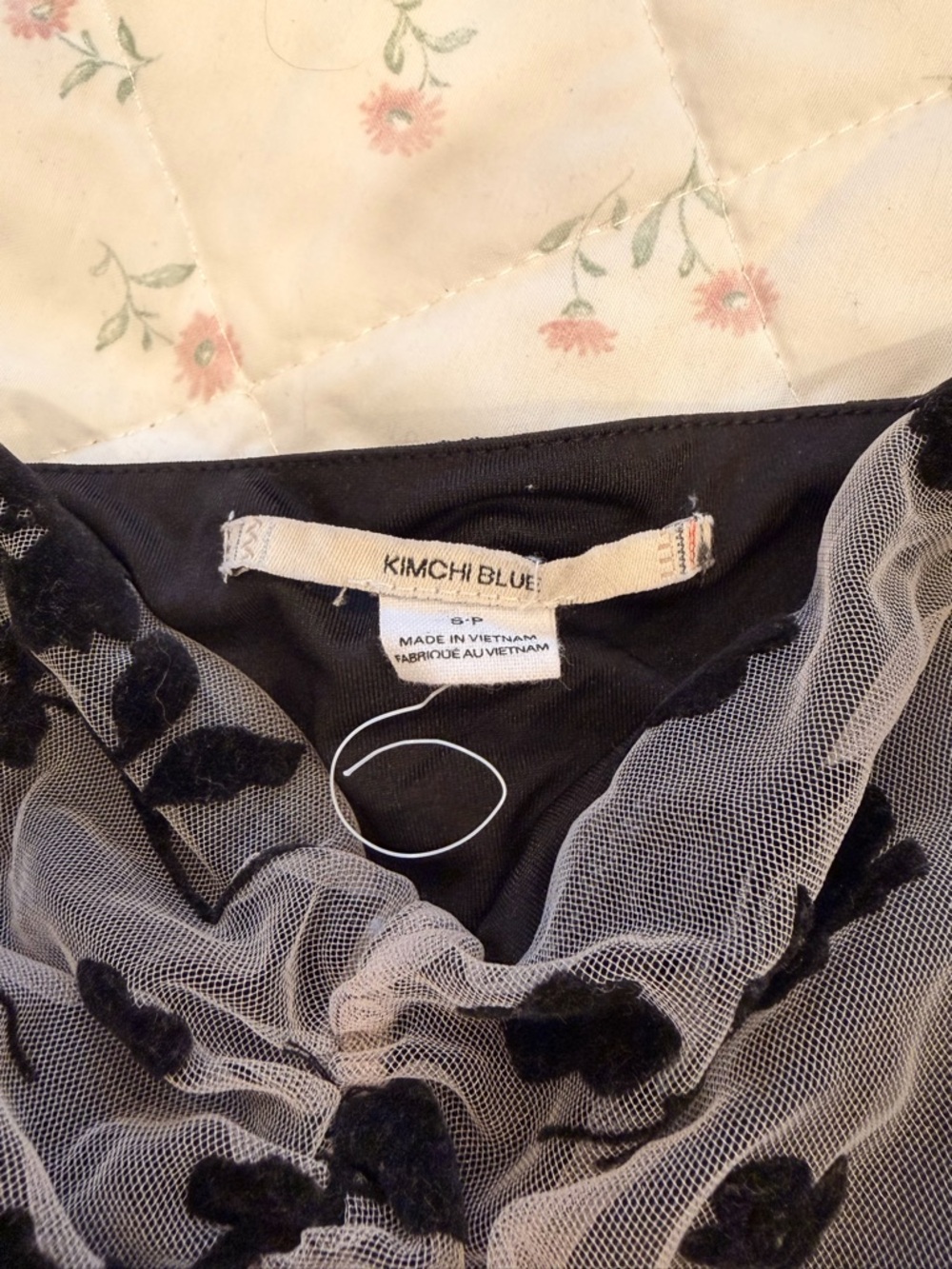 Kimchi Blue- Claudia Floral Blouse - Picture 5 of 7